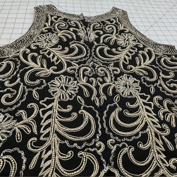 JKARA Black Gold Beaded Tank Top L Scallop Hem Cocktail Party Art Deco Glam - Picture 3 of 8